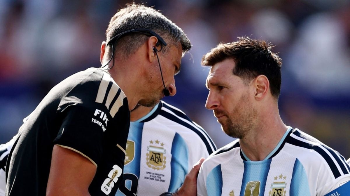 El árbitro de la final del Mundial revela su charla con Messi