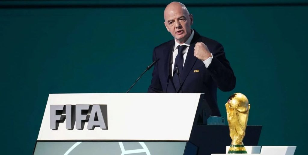 La FIFA ratificó su plan de reforma comercial pese al rechazo de la UEFA y la Concacaf