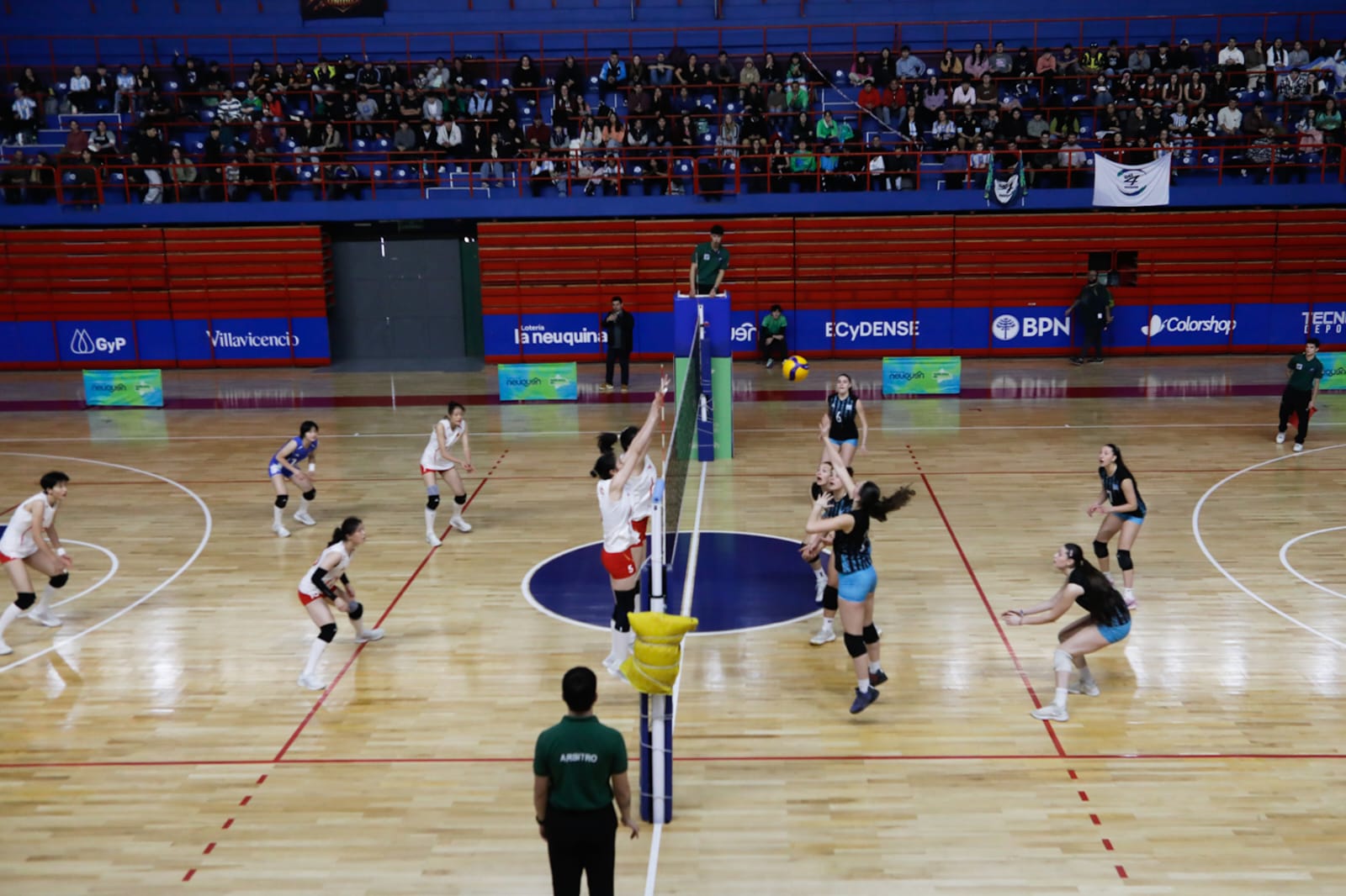 Dominio del vóley femenino chino en el Ruca Che