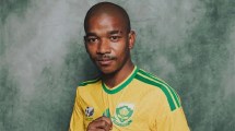 Imagen de Conmoción: murió un futbolista de Sudáfrica que jugó el Mundial 2026