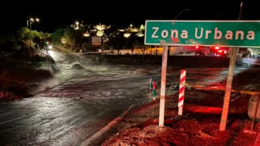 Fuerte temporal en Chile: llovió en una hora el equivalente a un mes y el número de evacuados crece a 99.000