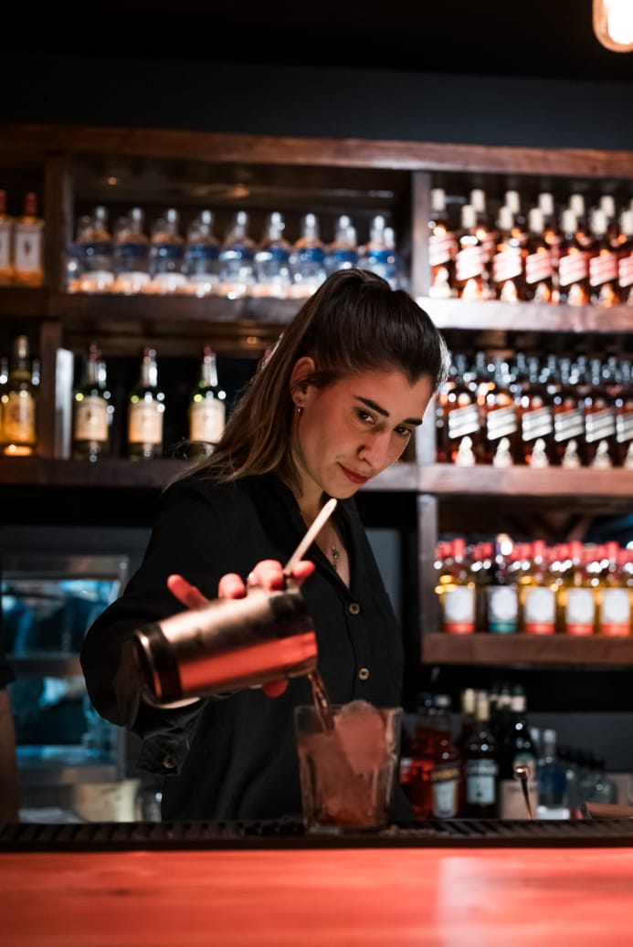 La bartender Ani Barbosa destaca en los eventos de Bariloche
