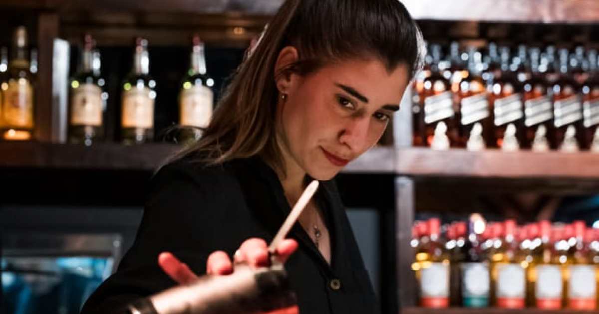 La bartender Ani Barbosa destaca en los eventos de Bariloche