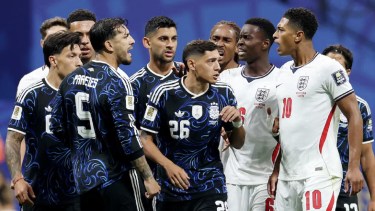 El insólito informe de un diario británico con «31 trucos sucios» de la Selección Argentina para eliminar a Inglaterra