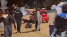 Imagen de Un policía fue atropellado en Aluminé durante los festejos por el triunfo de Argentina: el conductor escapó y terminó detenido