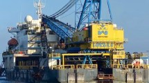 Imagen de El proyecto VMOS entra en una etapa clave: ya navega hacia Bahía Blanca la flota que permitirá exportar el petróleo de Vaca Muerta
