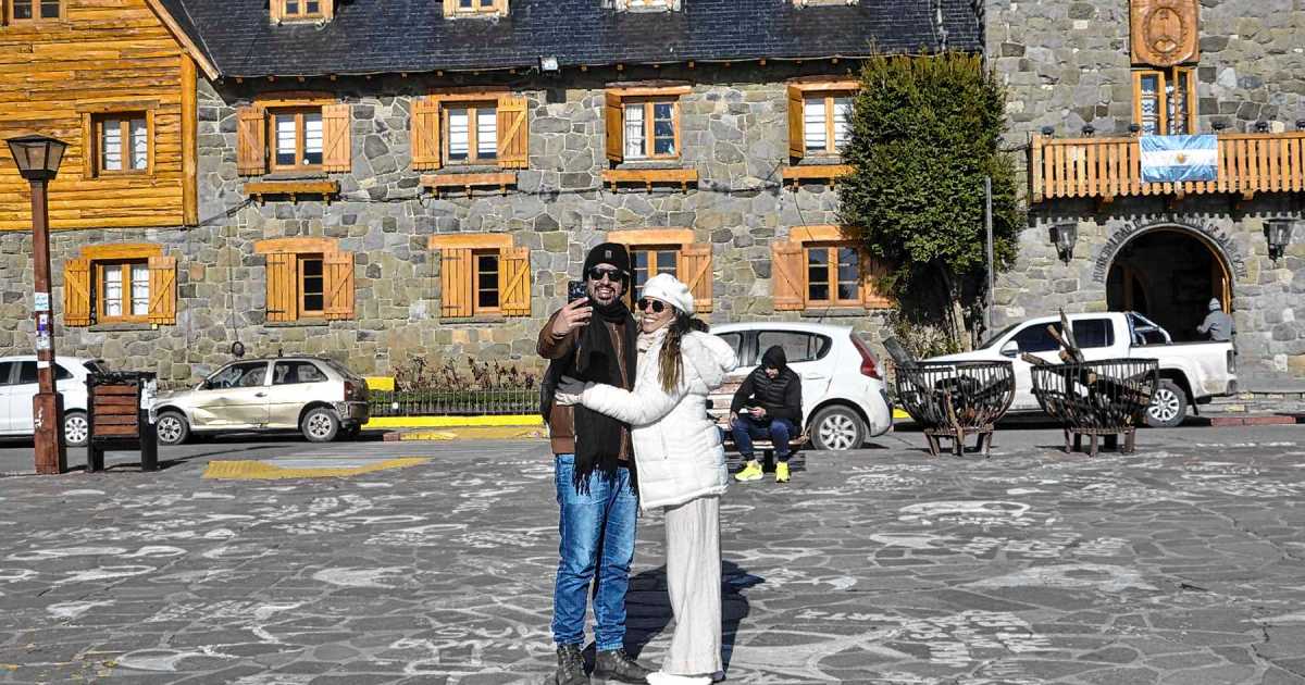 Alerta por lluvia en la cordillera de Neuquén y Río Negro: qué localidades suspendieron sus clases