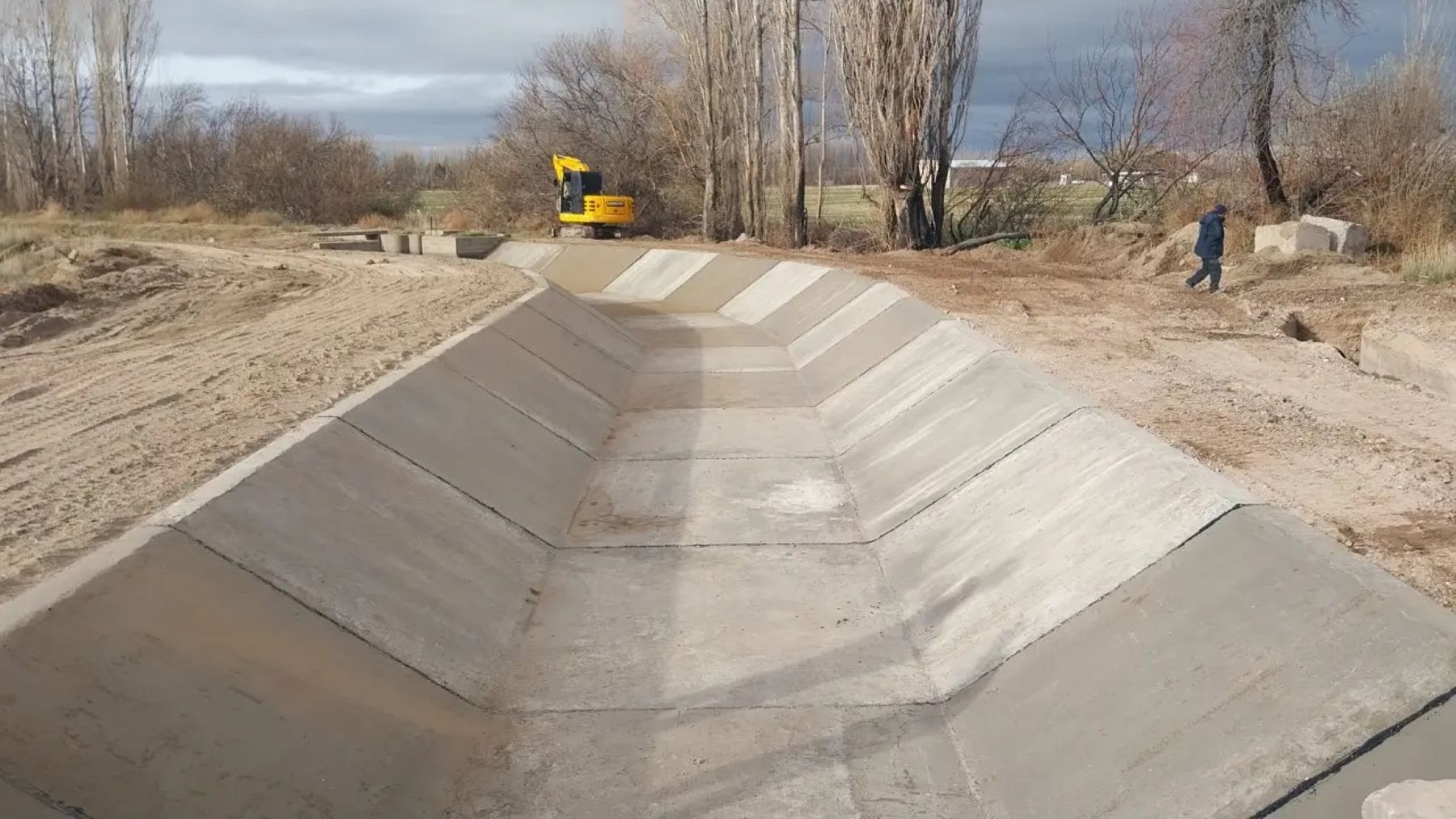 Concluyen obras para optimizar canales de riego en el Valle Medio