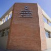 Imagen de Un joven en grave estado luego de caer desde un techo de un depósito de Neuquén