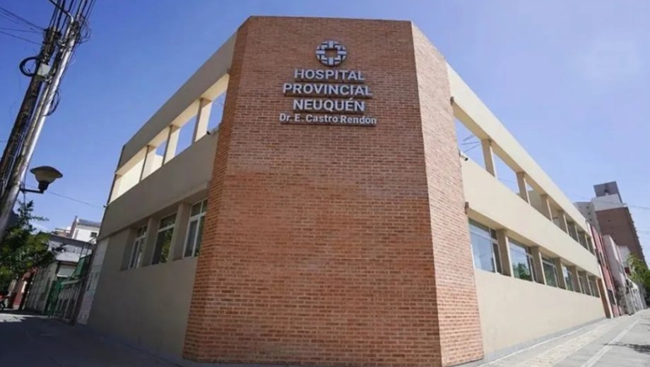 Un hombre internado al caer de altura en Neuquén. Foto: Gentileza Neuquén Informa. 