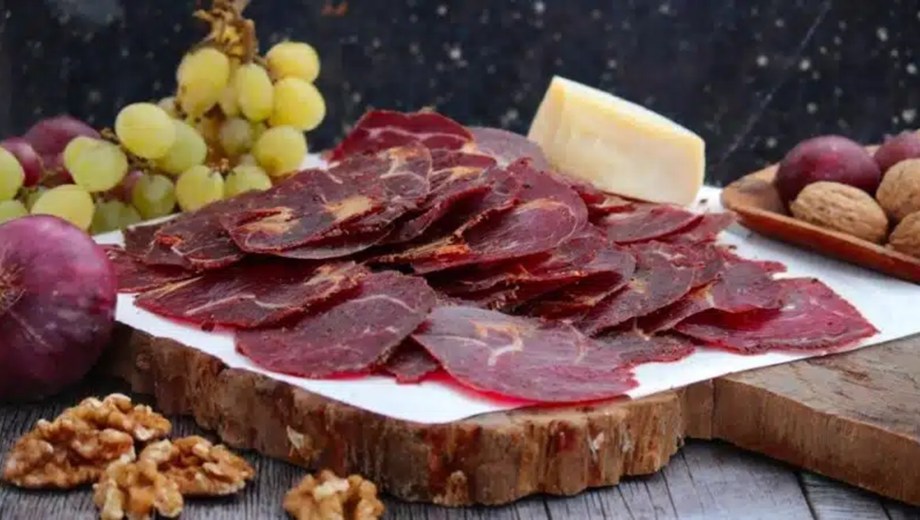 Cecina casera estilo español.