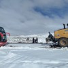 Imagen de Un colectivo despistó por la nieve en la Ruta 23 de Río Negro: Vialidad trabaja para retirarlo