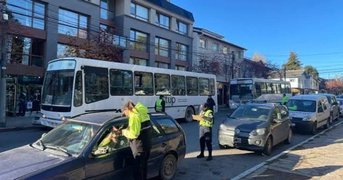 Conductor atropelló a un inspector de tránsito en Bariloche y se fugó