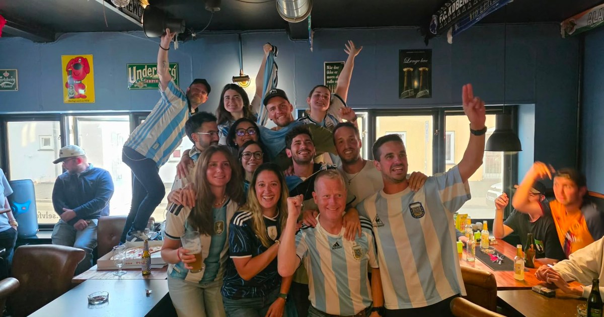 Argentinos se reúnen en Dinamarca para ver el Mundial entre amigos