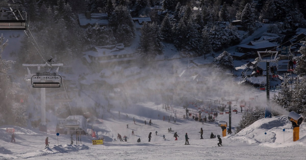 La nieve técnica ayuda a Bariloche en una complicada temporada de invierno