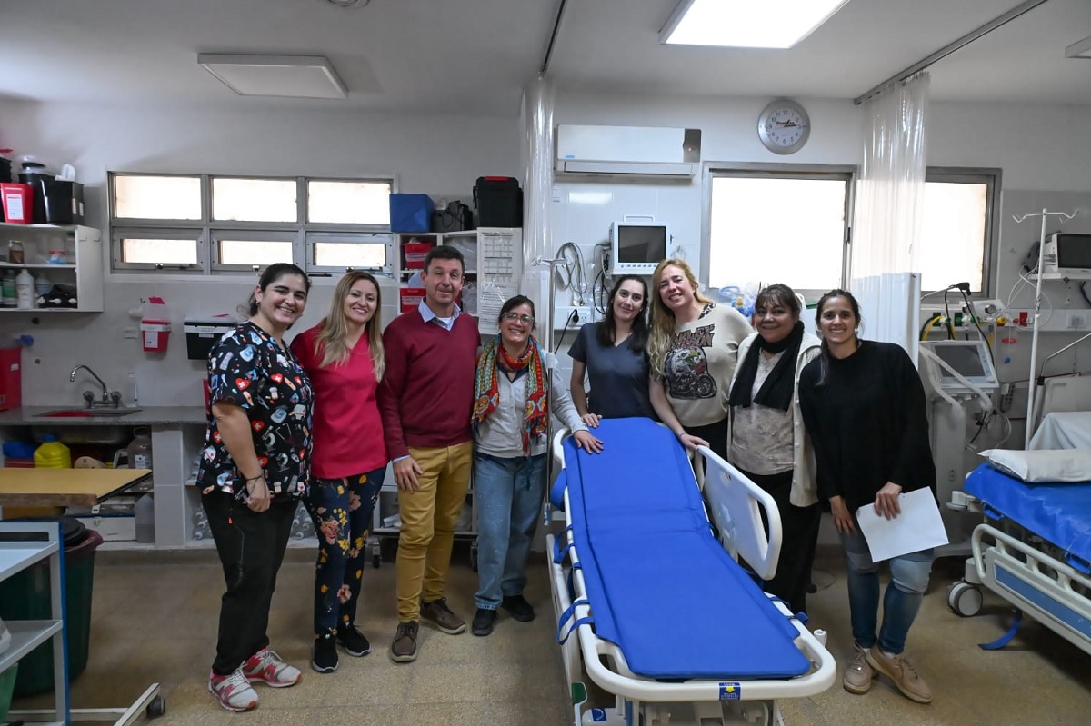 Choele Choel incorpora una camilla de última tecnología para mejorar atención médica