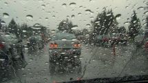 Imagen de Cortan rutas por la alerta roja por lluvias en Neuquén: los sectores afectados por el temporal este miércoles 8