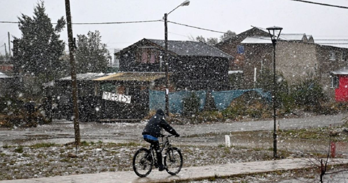 Alertas por nieve y lluvia en Neuquén y Río Negro para el viernes 10