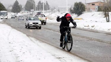 Alerta por nieve en Neuquén y Río Negro para este martes 28: las zonas afectadas más allá de la cordillera