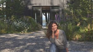 Así es la casa de Juliana Awada en Villa La Angostura: arquitectura nórdica y vistas a Cerro Bayo