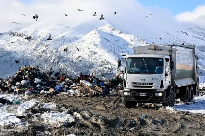 Cortés presiona al Concejo para que apruebe una licitación millonaria para el basural de Bariloche