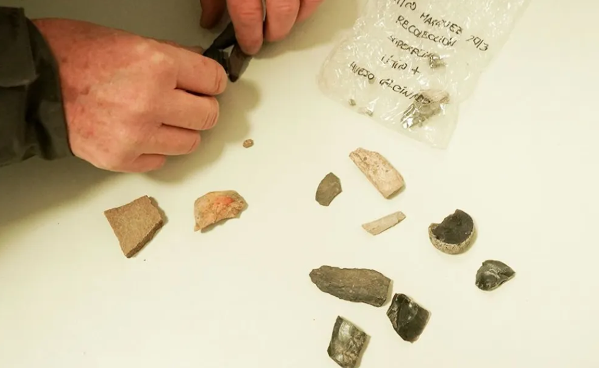 Descubren restos óseos en cementerio de 2400 años en el norte de Neuquén