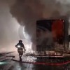 Imagen de Incendio de un camión en la Ruta 237 camino a Villa La Angostura: la rápida maniobra del chofer evitó una tragedia