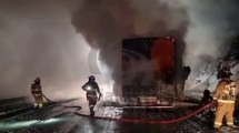 Imagen de Incendio de un camión en la Ruta 237 camino a Villa La Angostura: la rápida maniobra del chofer evitó una tragedia