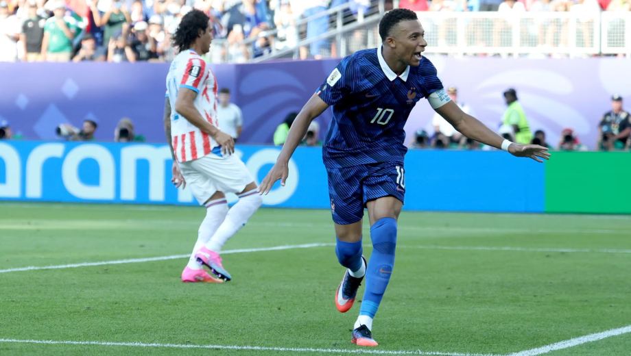 El posteo fue durante el partido de Francia contra Paraguay por los octavos de final.