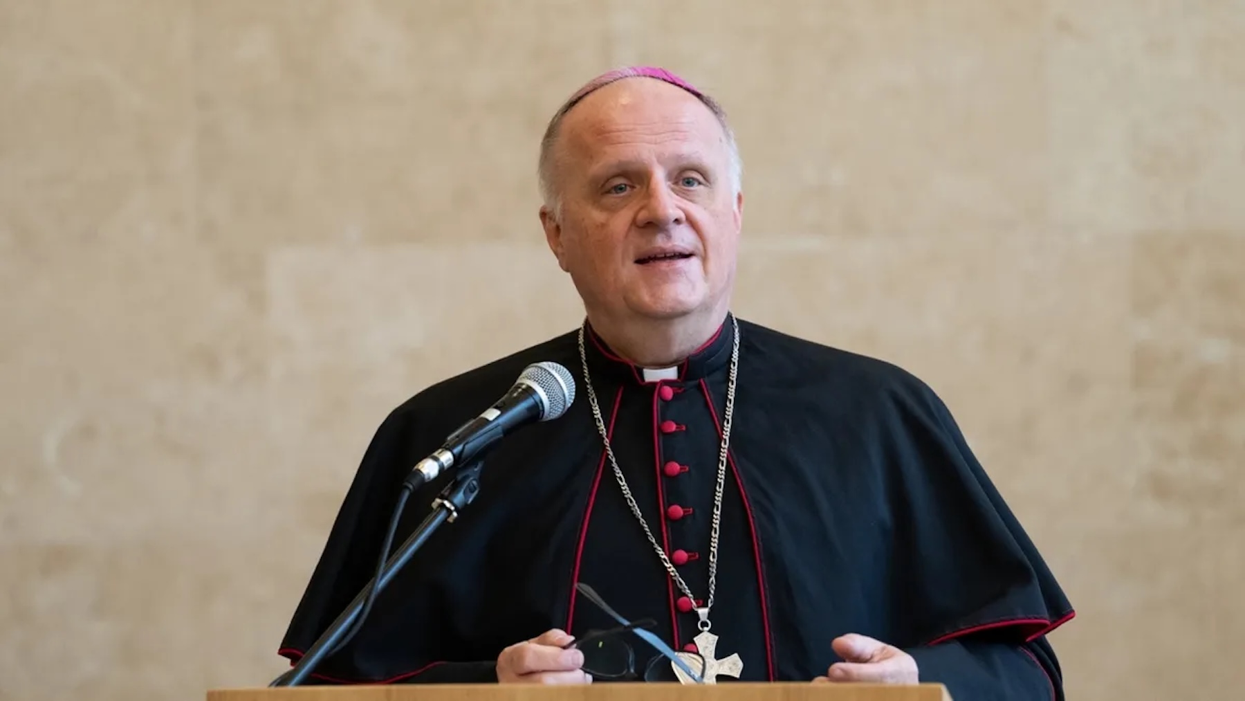 Javier Milei se reúne con el nuncio y avanza con la visita del Papa León XIV