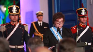 El viaje de Javier Milei a Tucumán marcado por el debut de Diego Santilli como jefe de Gabinete y el reencuentro con Victoria Villarruel