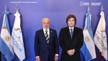 Milei llega a Brasil para apoyar a Flávio Bolsonaro en una visita que tensiona la relación con Lula