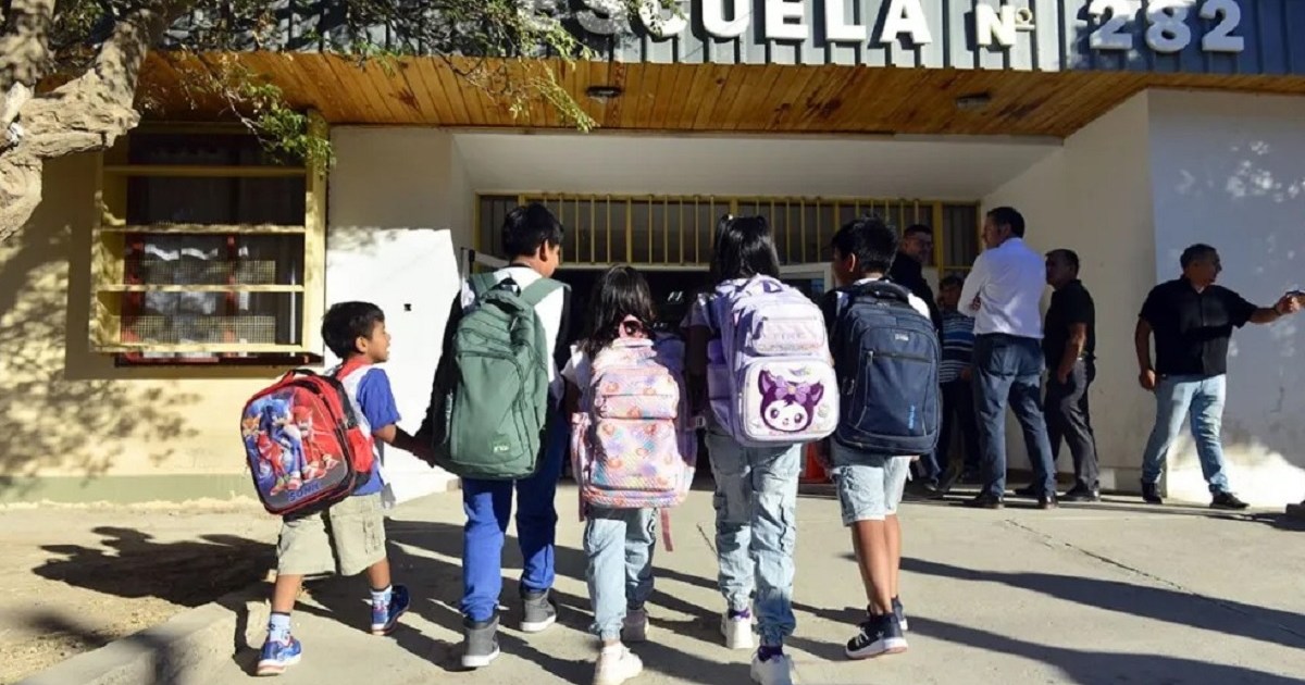 Neuquén lidera en inversiones educativas para estudiantes