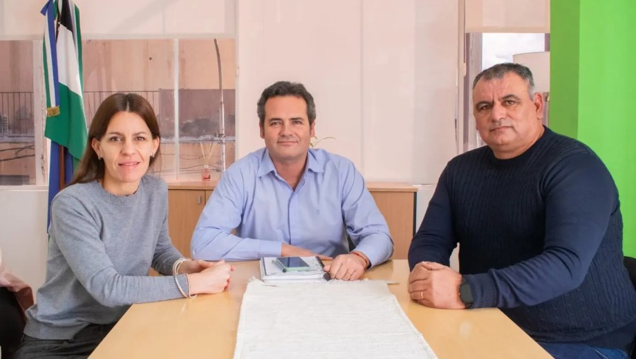 Gonzalo Zunzunegui es el nuevo titular de Discapacidad en Río Negro, designado por el ministro Juan Pablo Muena. Foto: Gentileza Gobierno de Río Negro