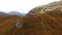 Imagen de La historia del refugio de un millón de dólares que cambió la arquitectura de montaña en la Patagonia
