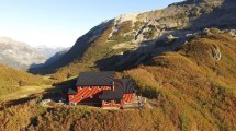 Imagen de La historia del refugio de un millón de dólares que cambió la arquitectura de montaña en la Patagonia
