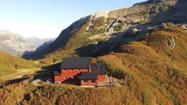 La historia del refugio de un millón de dólares que cambió la arquitectura de montaña en la Patagonia