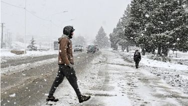 Cómo sigue la alerta por nieve en Neuquén y Río Negro este lunes 27: en dónde se eleva a «naranja»