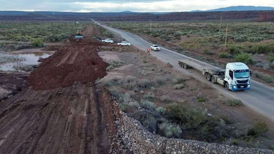 Comenzó la construcción del puente sobre el arroyo Carranza en la Ruta 5 de Neuquén