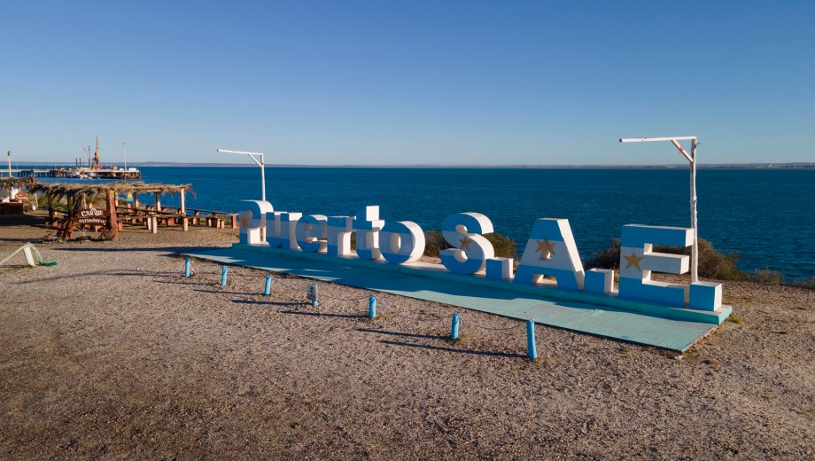 La inmensidad del horizonte, paisaje único abrazado al mar. Foto: Luciano Cutrera. 
