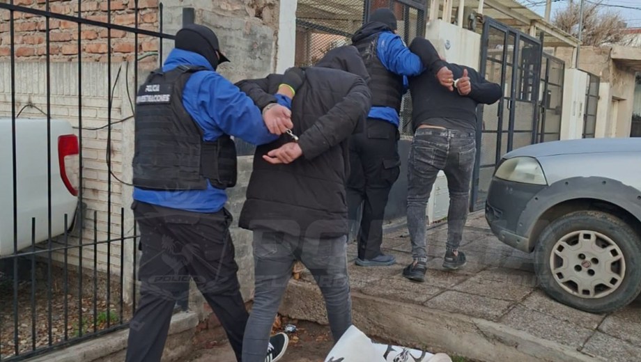 Secuestros virtuales en Neuquén: desarticulan una banda extorsivanaba en la capital y Plottier
