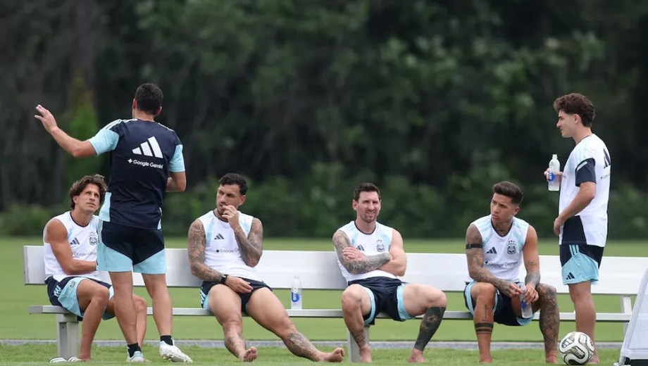 Lionel Scaloni suele repetir que el grupo está por encima de cualquier individualidad.