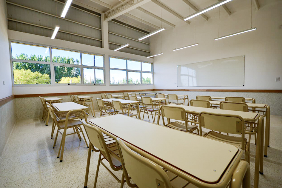 Senillosa celebra la inauguración de su primera escuela en 45 años