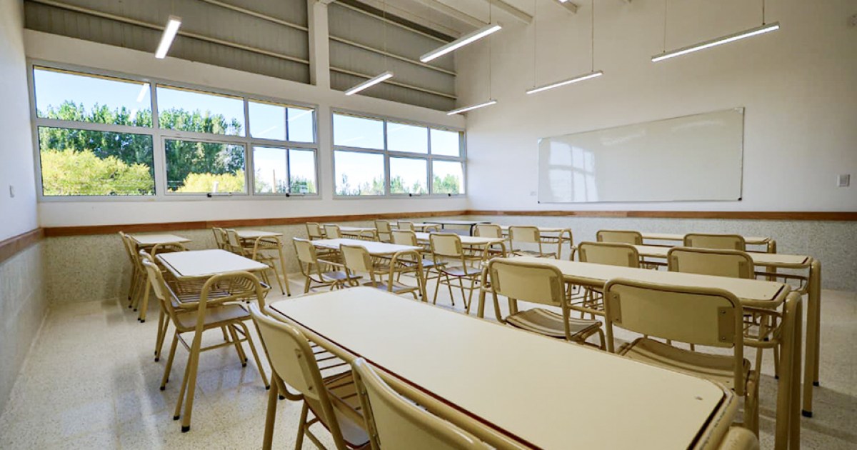 Senillosa celebra la inauguración de su primera escuela en 45 años