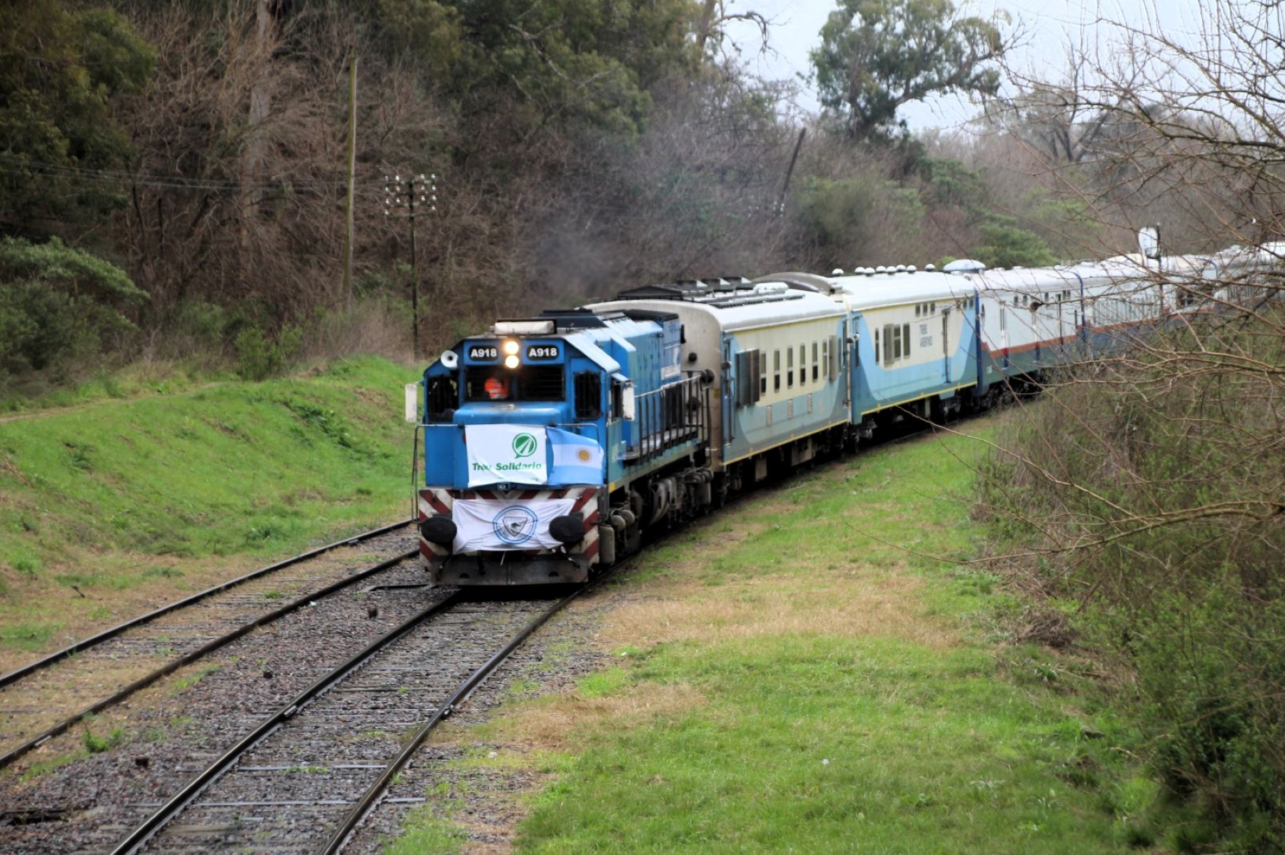 El Tren Solidario recorre Neuquén con ayuda y recuerdo ferroviario