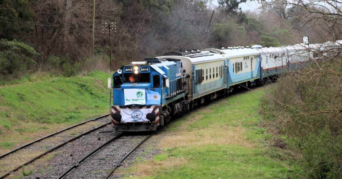 El Tren Solidario recorre Neuquén con ayuda y recuerdo ferroviario