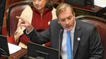 Imagen de Martín Soria cargó contra Sturzenegger durante el debate en el Senado: «Buscan destruir la soberanía por dos monedas» 