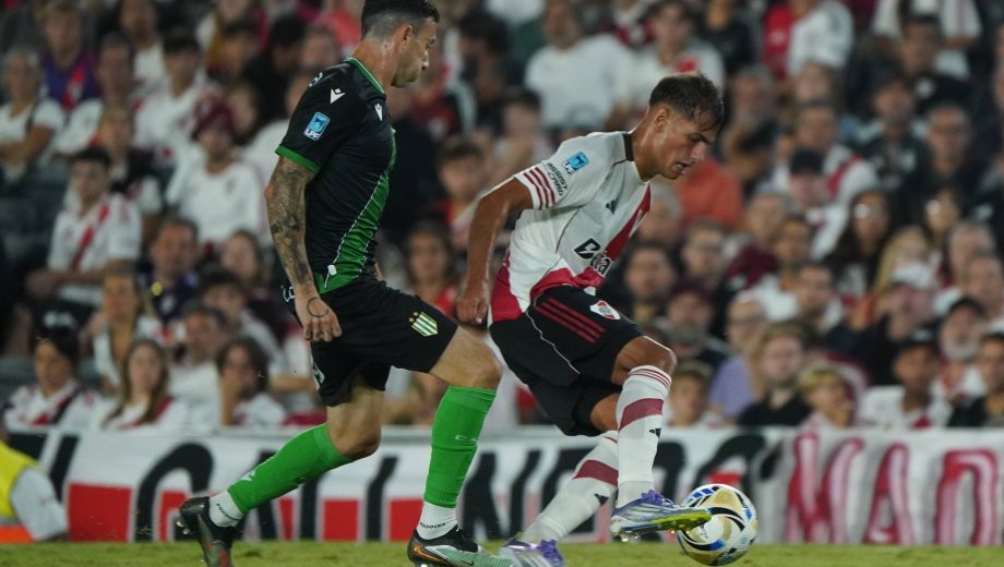 Joaquín Freitas volvería a ser titular en River, luego de ingresar en el complemento ante Independiente Santa Fe. (Foto: Archivo - Clarín Fotografía)