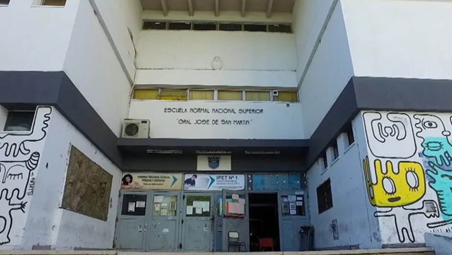 Pedirán la responsabilidad penal de la mujer acusada de amenazar y golpear a docentes en Neuquén
