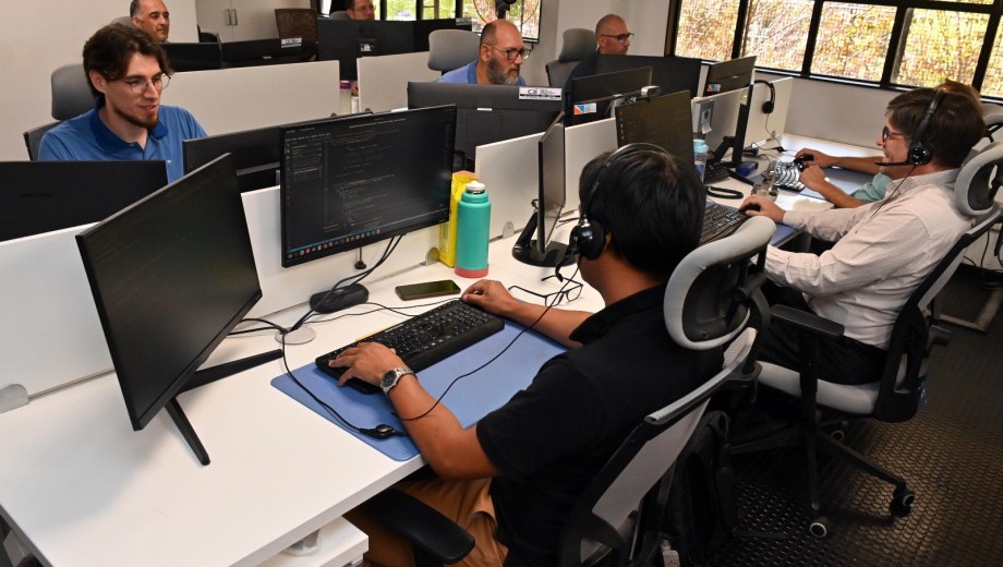 Los sueldos del Poder Ejecutivo y una suba del 20,88% para agosto. Foto: Marcelo Ochoa.